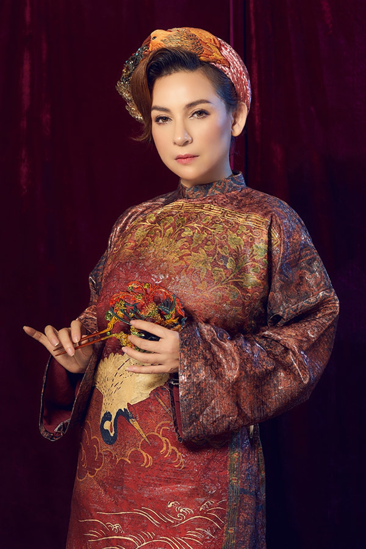 Phi Nhung qua doi anh 2