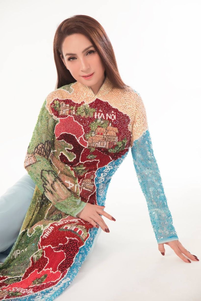 Phi Nhung qua doi anh 4