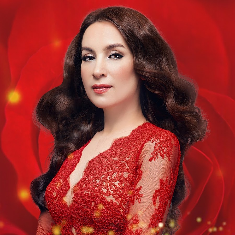 Phi Nhung qua doi anh 1