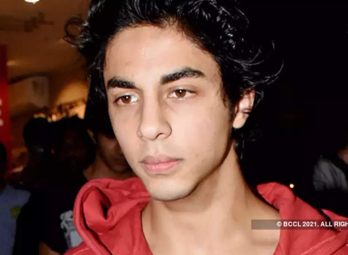 Cuoc song trong tu cua con trai huyen thoai Bollywood hinh anh