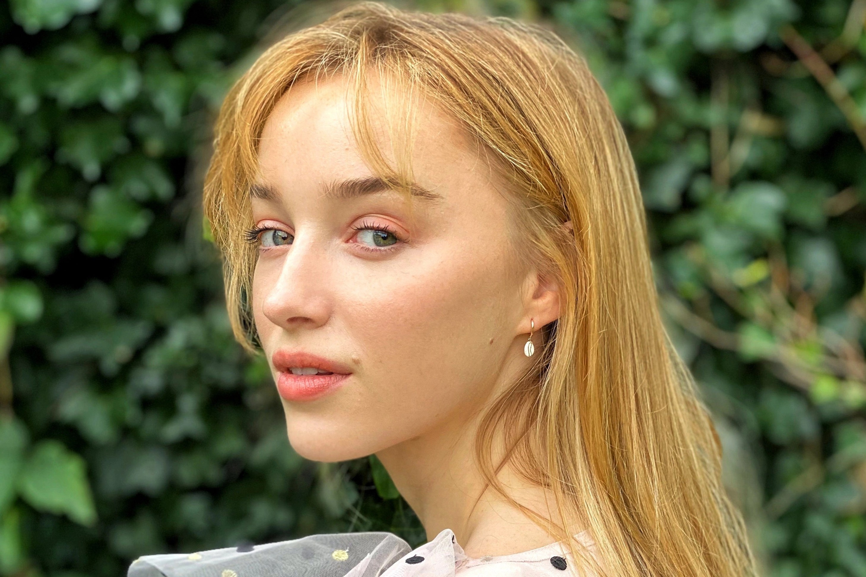 Dien vien 'Sex Education' va dan sao tre dang len o Hollywood hinh anh