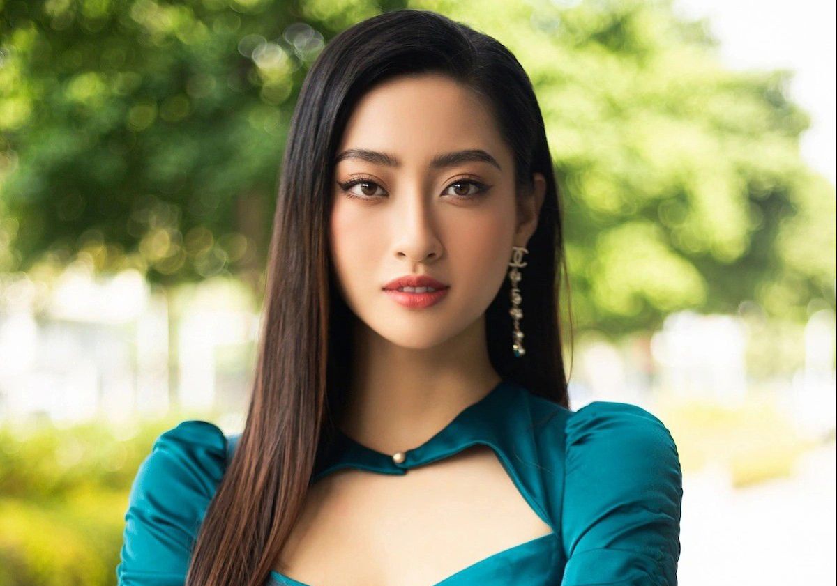 Dang sau chuyen Luong Thuy Linh khoe toan dien mo man va vedette hinh anh