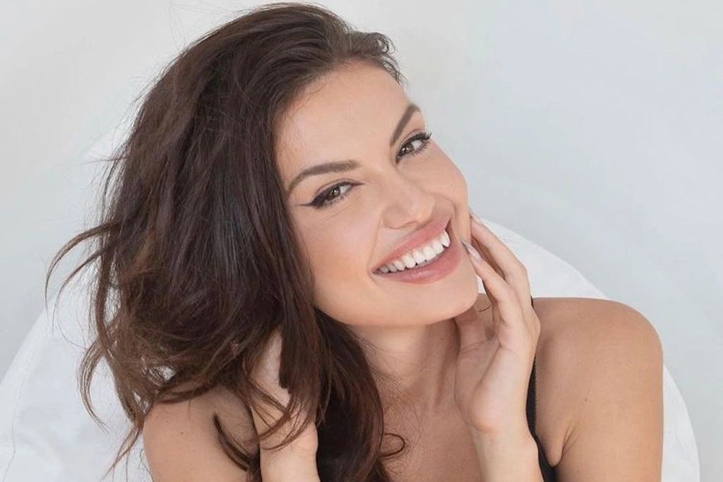 Hoa hau mang ve dep cua Angelina Jolie va Irina Shayk hinh anh