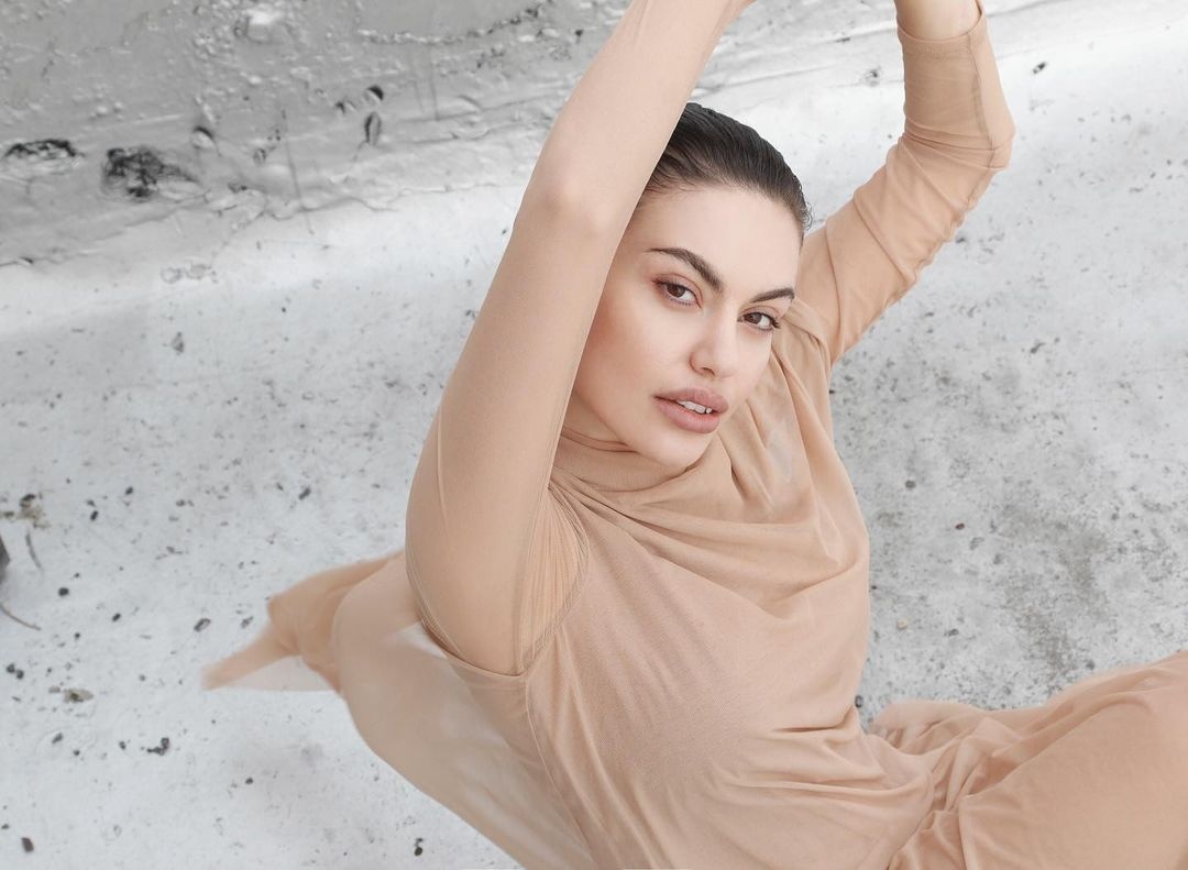 hoa hau giong Angelina Jolie anh 1