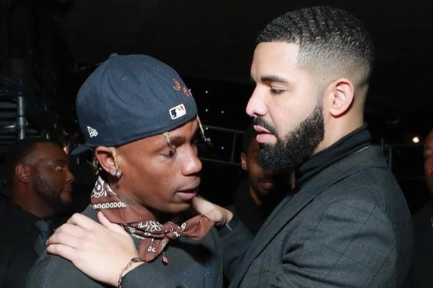 Travis Scott to chuc tiec sau dem nhac tham kich hinh anh