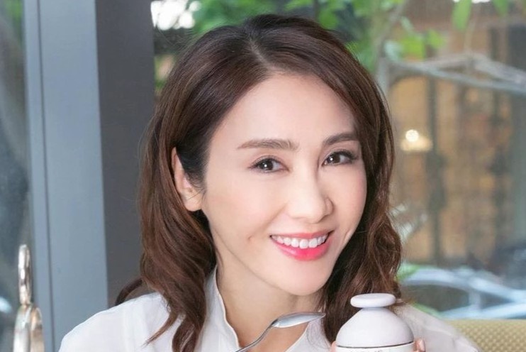 Nhung sao nu giau co o Hong Kong hinh anh