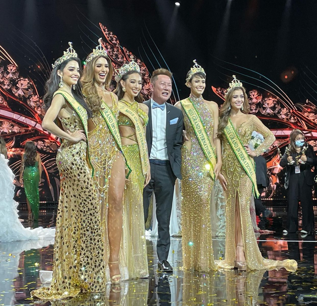 Thuy Tien dang quang Miss Grand anh 2