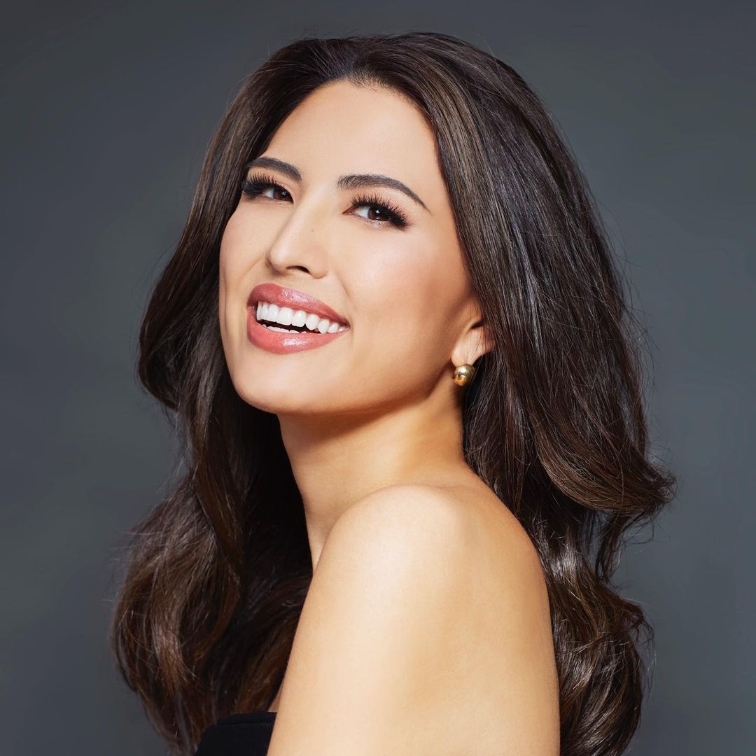 Hoa hau Hoan vu Nhat Ban mac trang phuc kieng ky anh 2