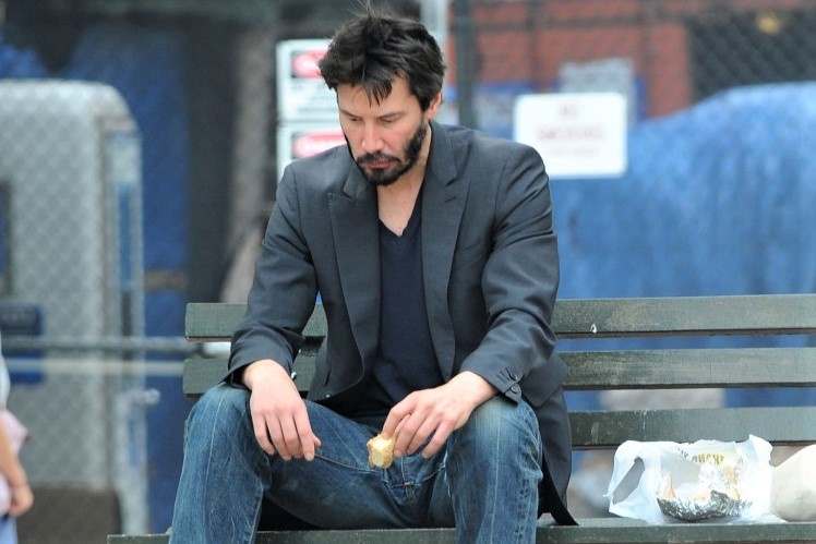 Su that ve buc anh Keanu Reeves buon ba hinh anh