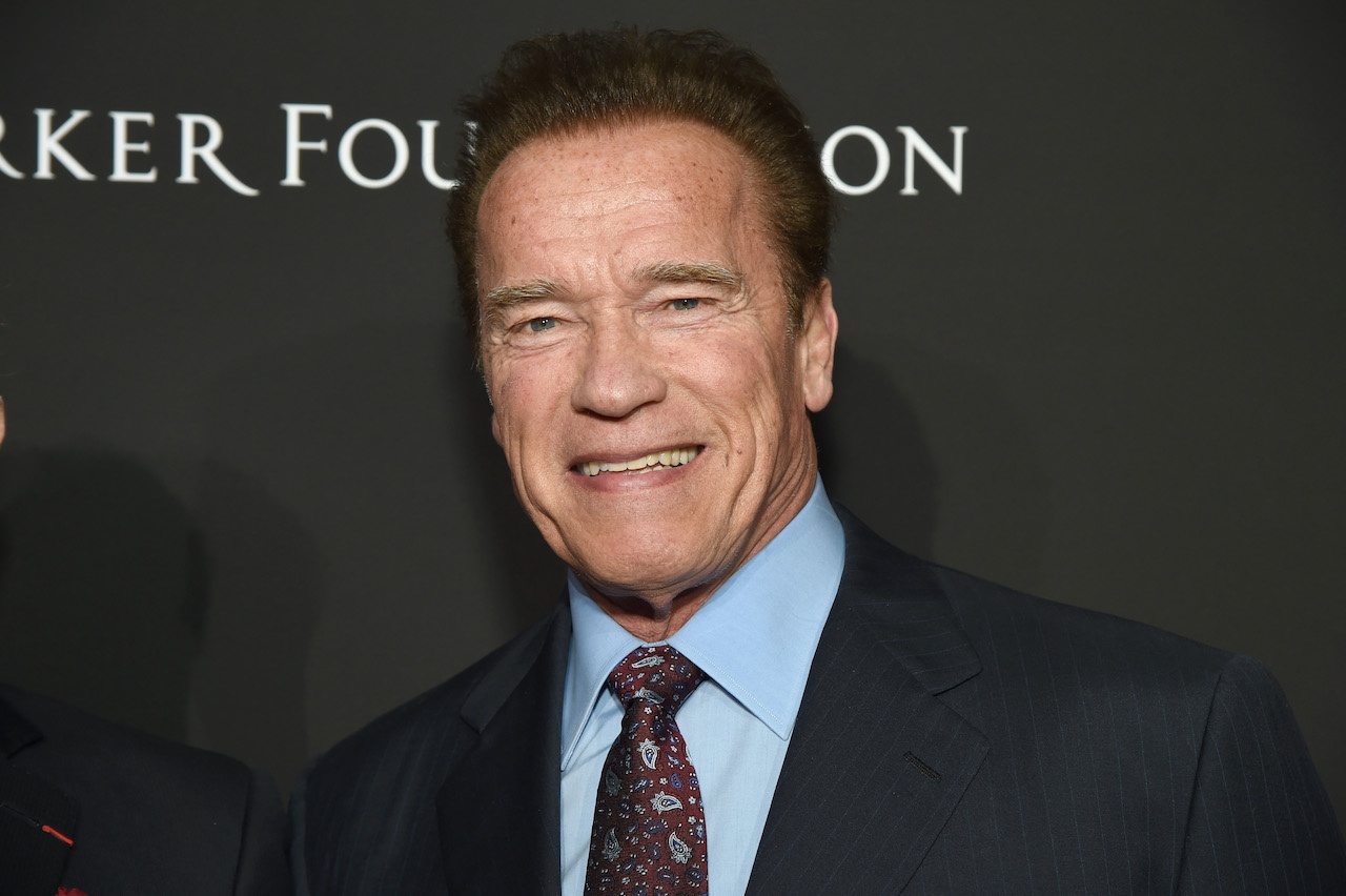 Arnold Schwarzenegger tang 25 can nha cho cuu chien binh hinh anh