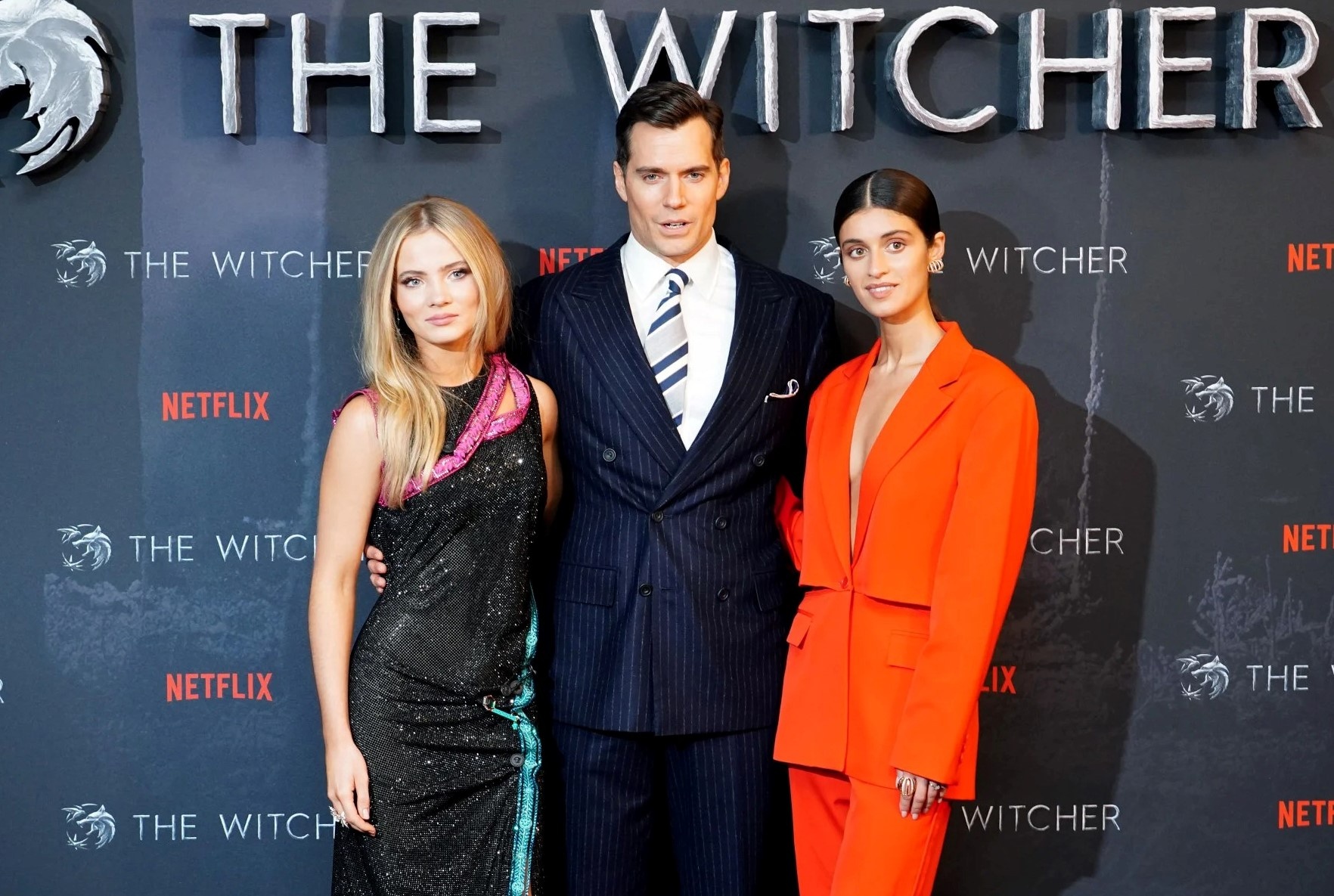 ngoi sao duoc so sanh voi me rong Emilia Clarke anh 6