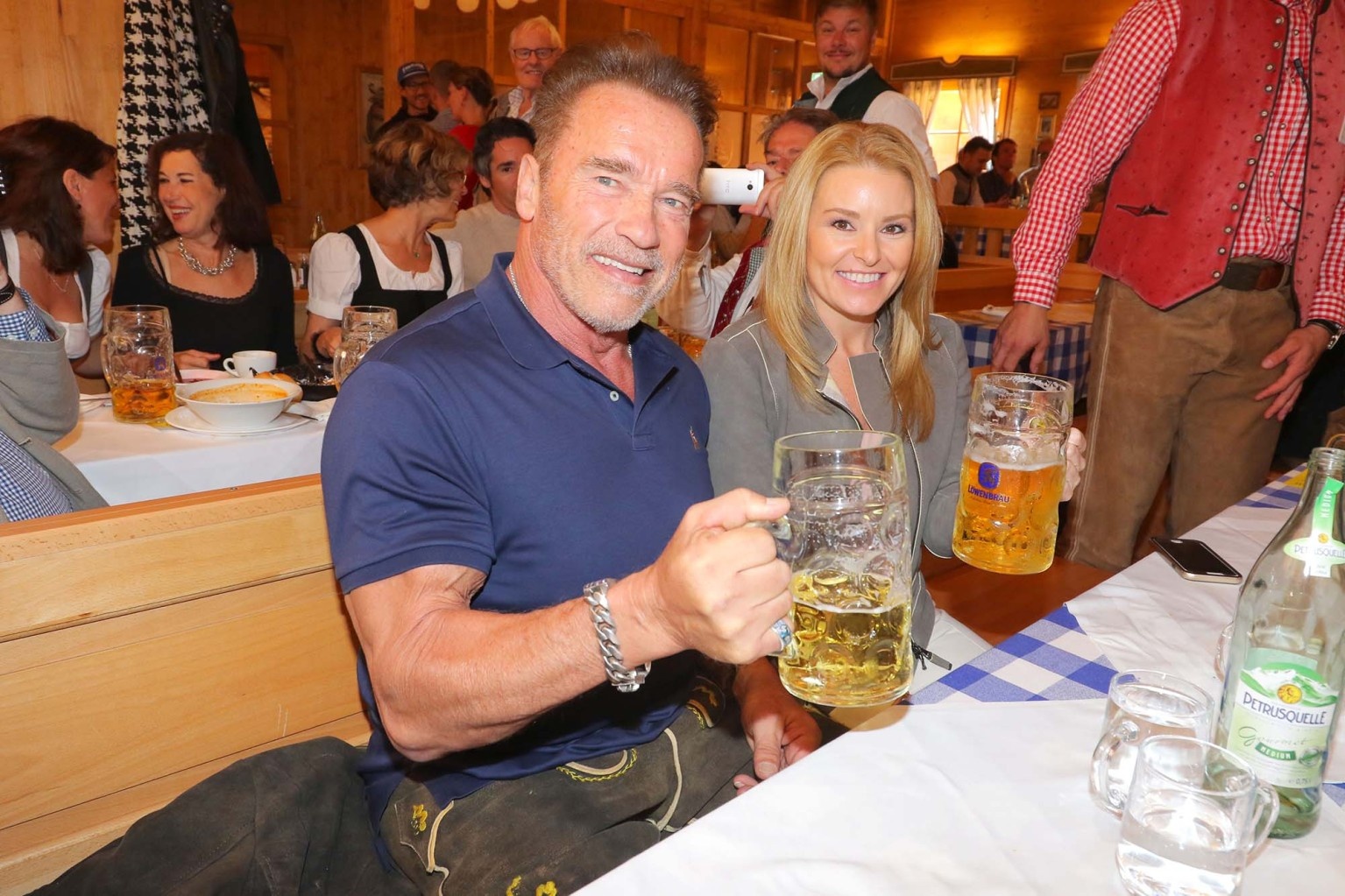 Arnold Schwarzenegger va vo ly hon sau 10 nam ly than anh 4