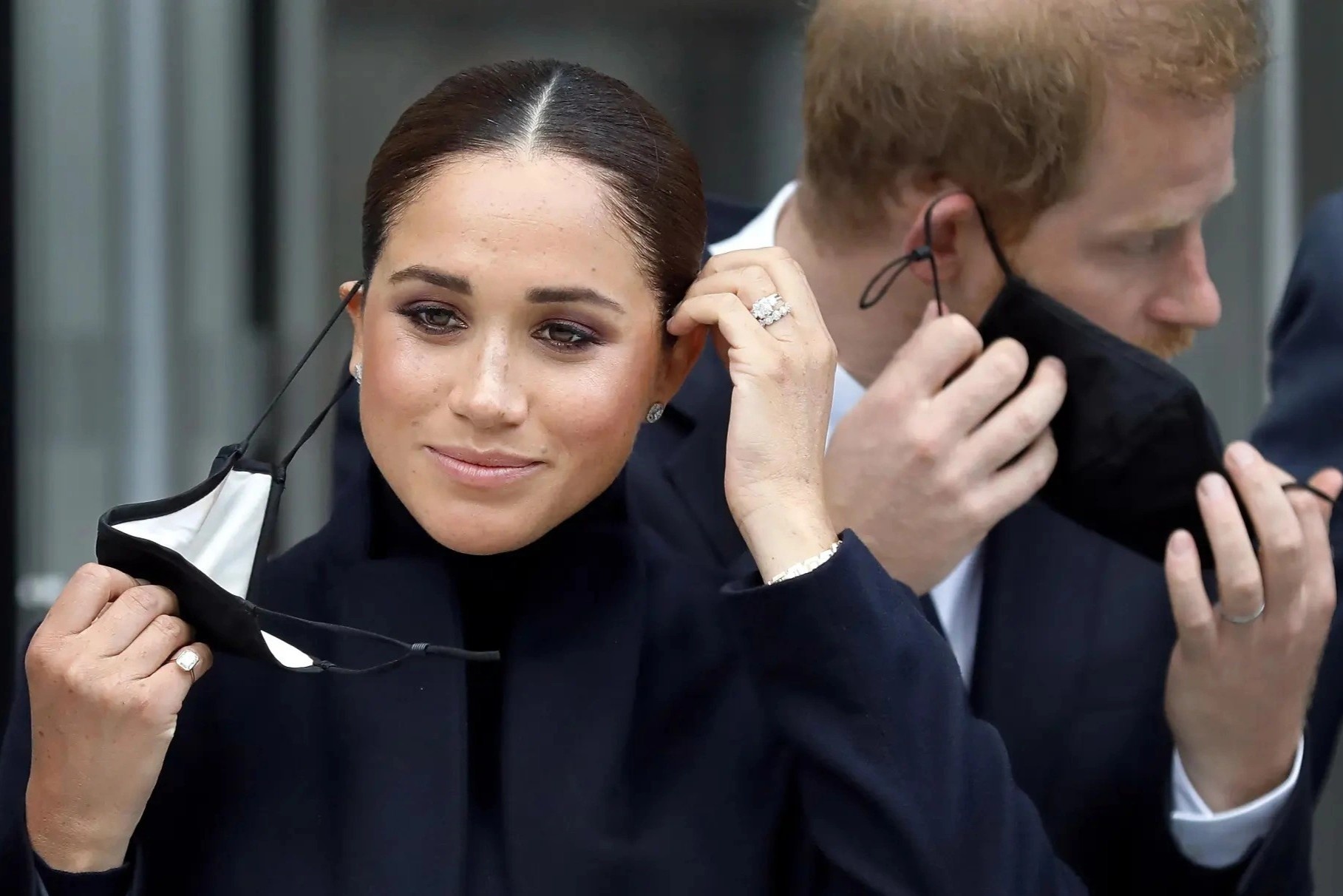 Meghan Markle thang kien 1,35 USD hinh anh