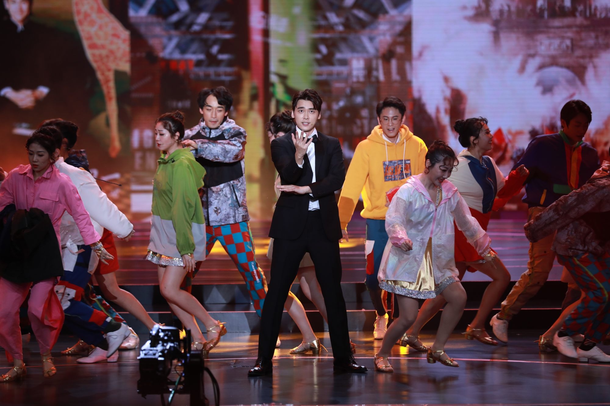 Ly Dich Phong va no luc thoat khoi hinh tuong tieu thit tuoi anh 4