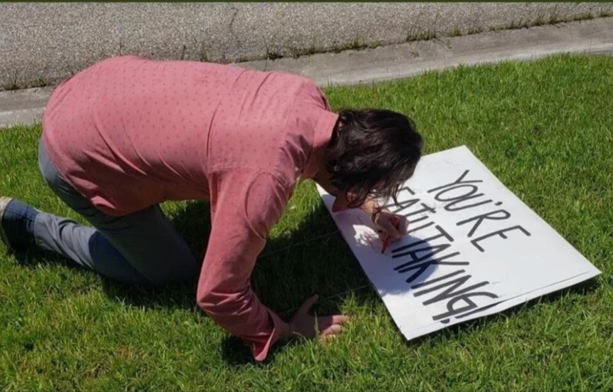 Nguoi dan ong vang cua Hollywood anh 3