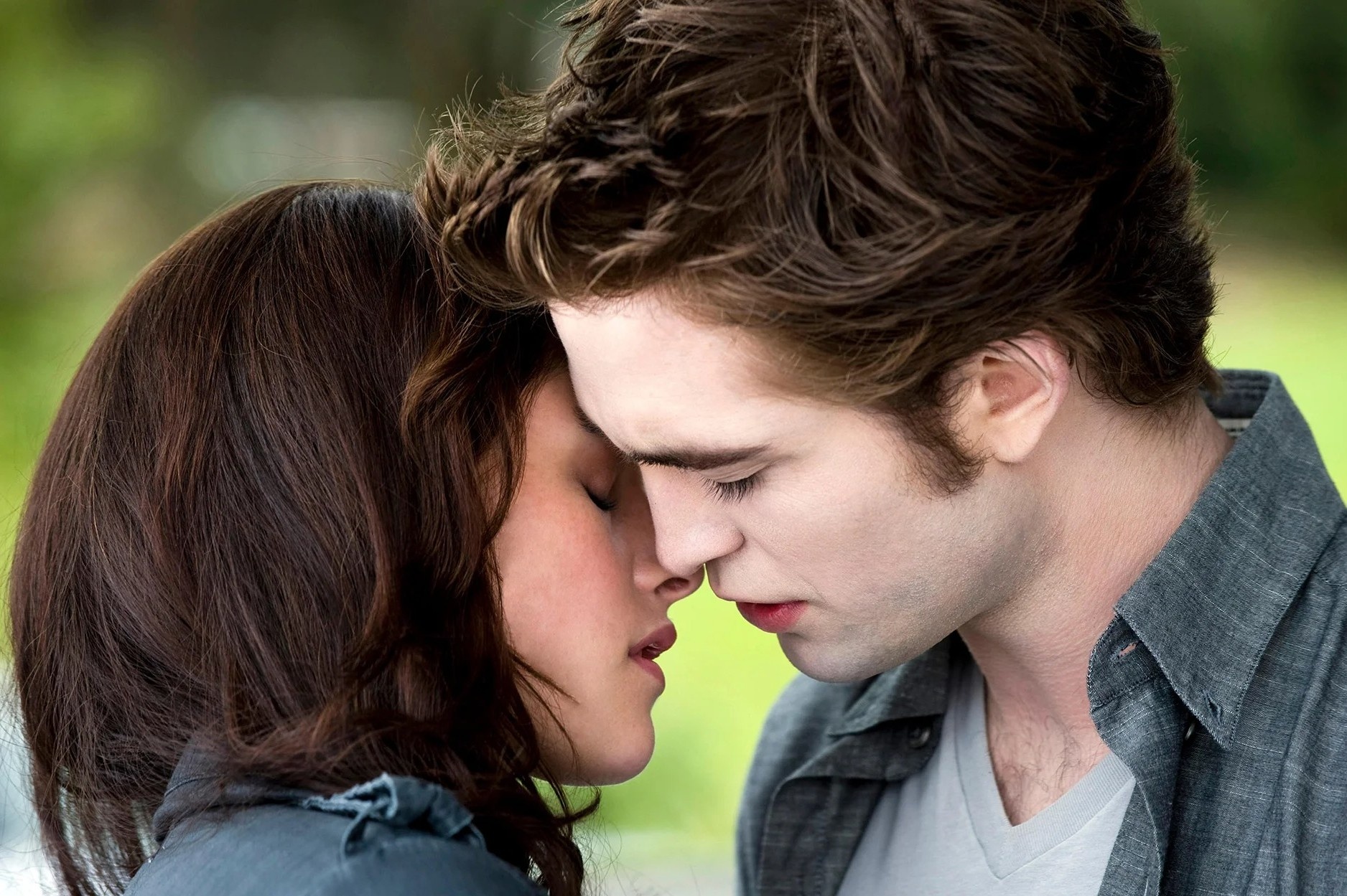 Nu hon dau cua Kristen Stewart va Robert Pattinson hinh anh