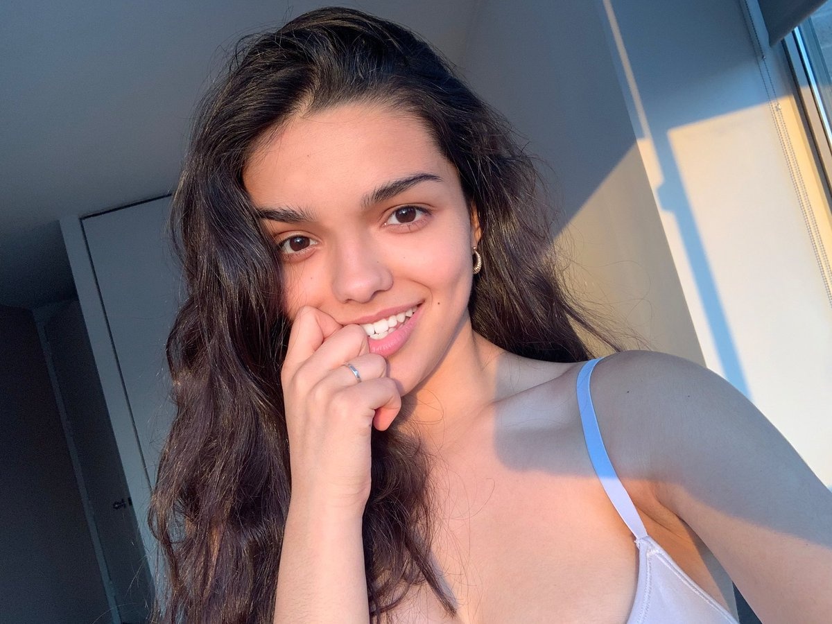 Disney bi chi trich la hang phim dao duc gia hinh anh