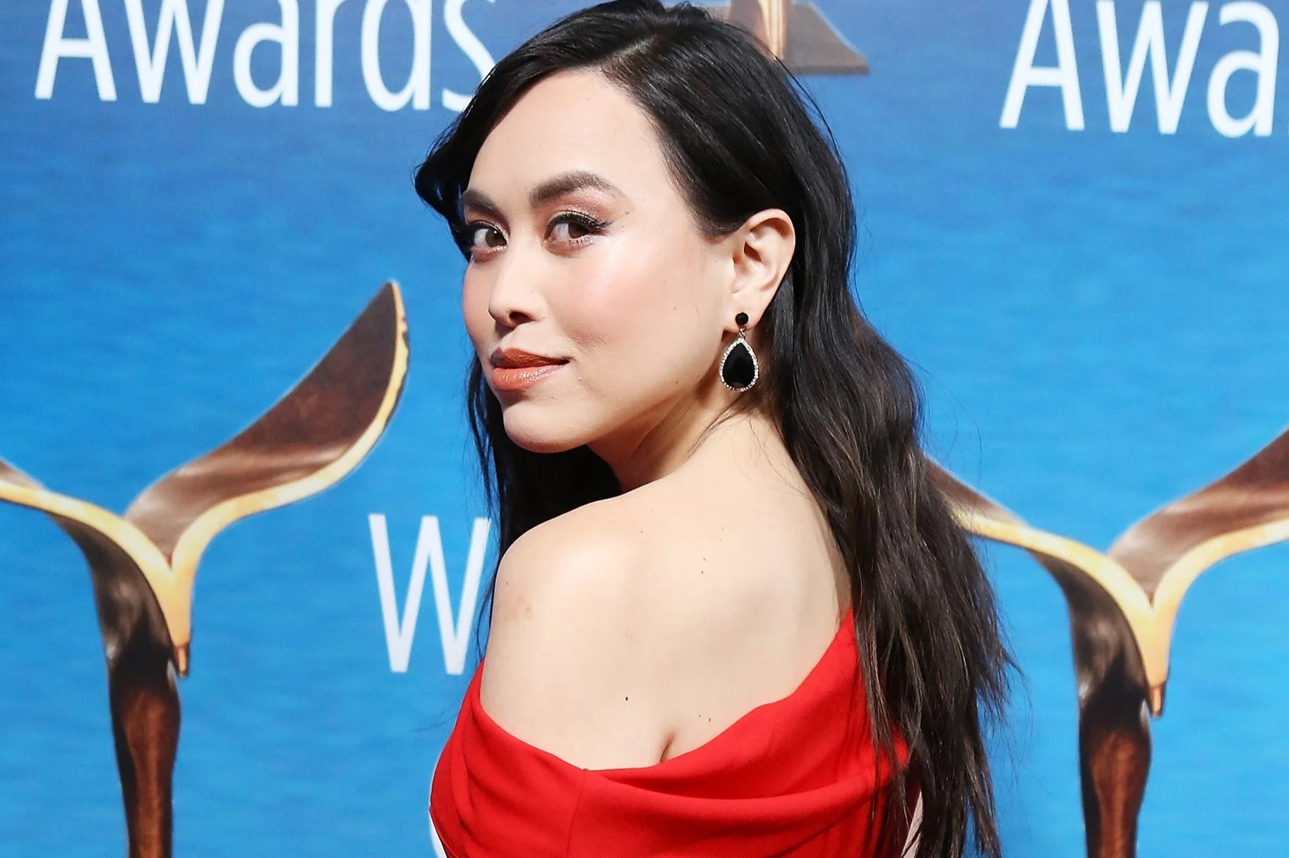 Dien vien chuyen gioi dau tien cua vu tru phim anh DC hinh anh