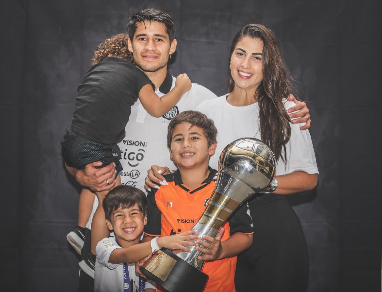 nguoi mau bi ban trong dem nhac anh 1