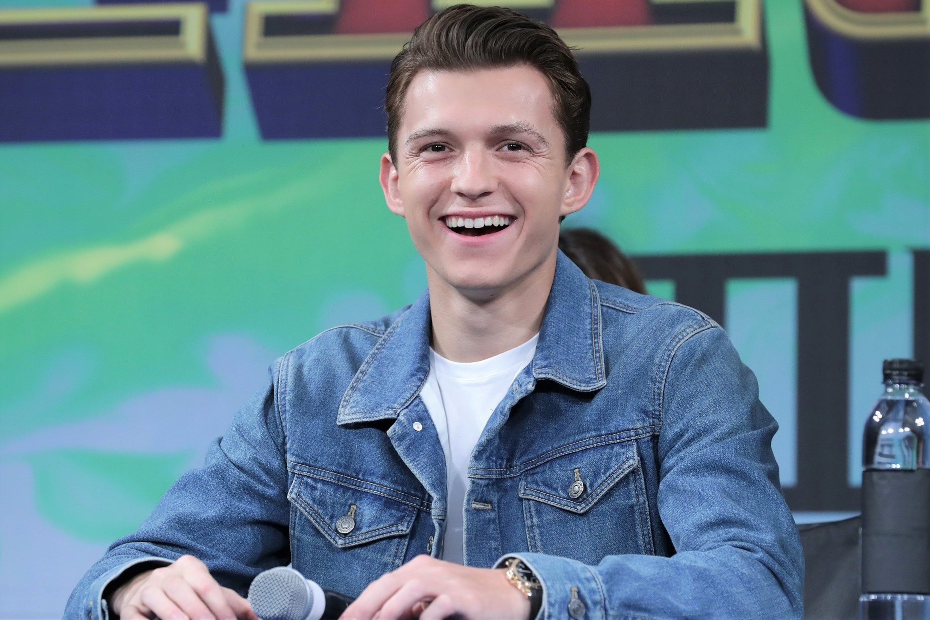 'Nguoi Nhen' Tom Holland khong co tinh cach ngoi sao hinh anh