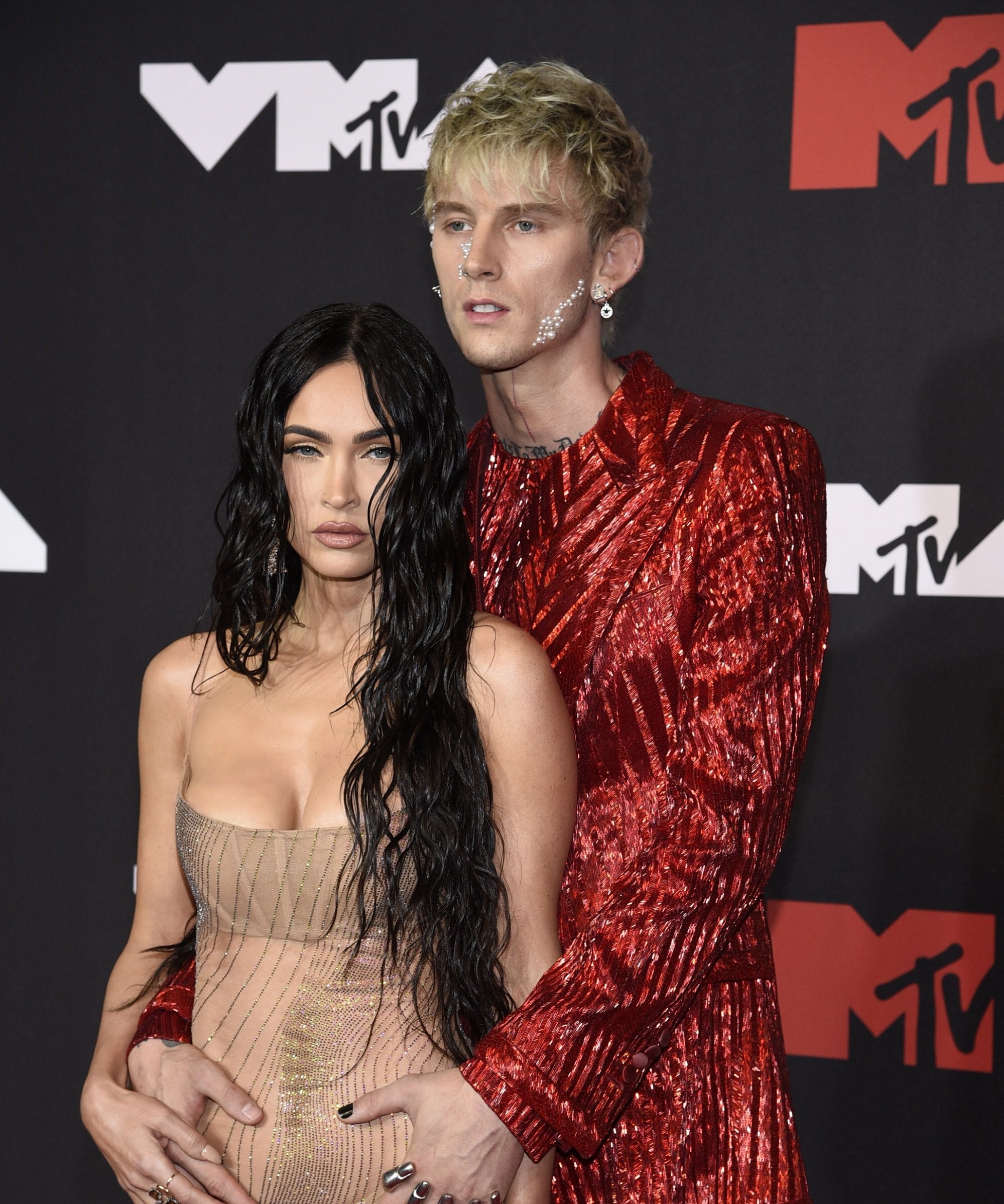 Megan Fox bắt chước Angelina Jolie ảnh 2 Megan Fox bat chuoc Angelina Jolie anh 2