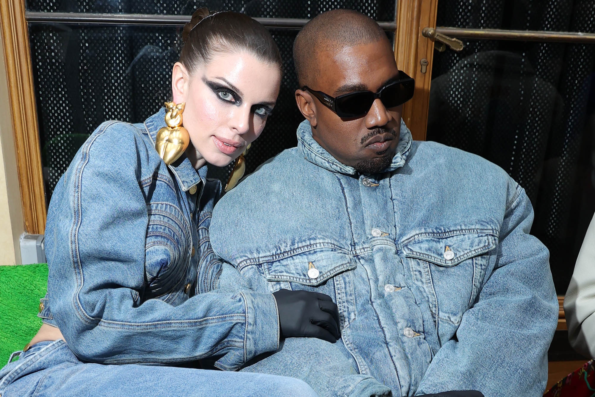 Kanye West kiếm chuyện Billie Eilish ảnh 2 Kanye West kiem chuyen Billie Eilish anh 2