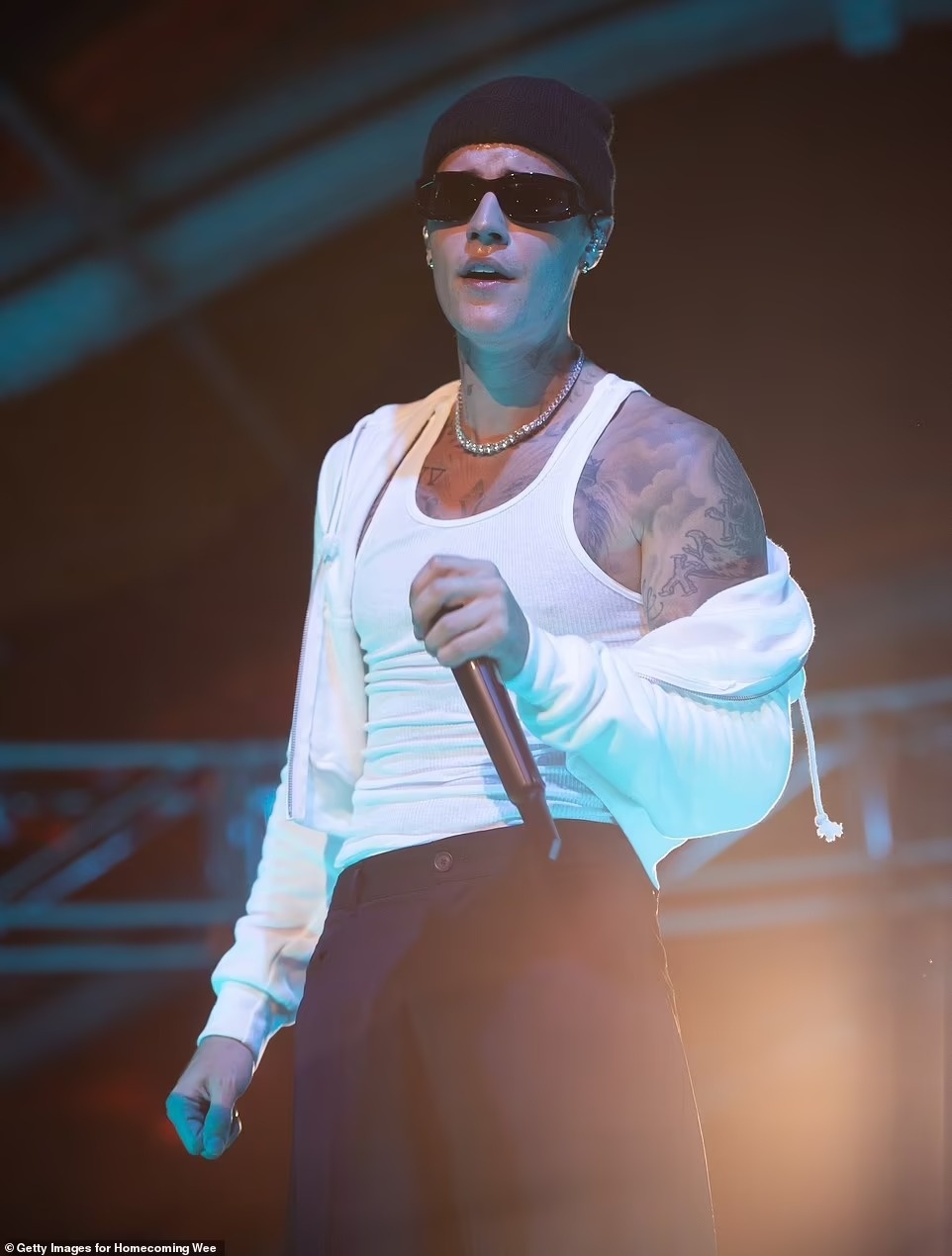 Ty phu Jeff Bezos va ban gai anh 3