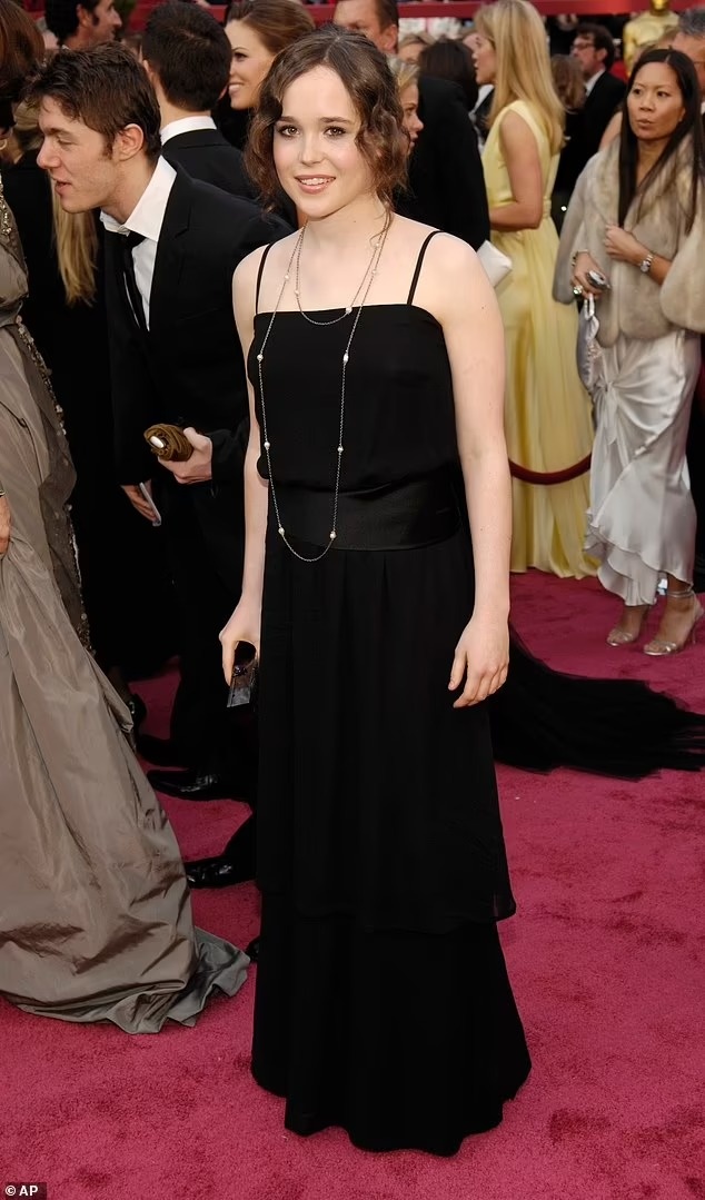 Elliot Page viet hoi ky ve chuyen gioi anh 3