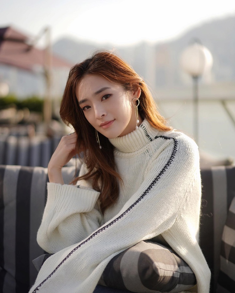 Á hậu Hong Kong ngoại tình với 7 người ảnh 1 A hau Hong Kong ngoai tinh voi 7 nguoi anh 1