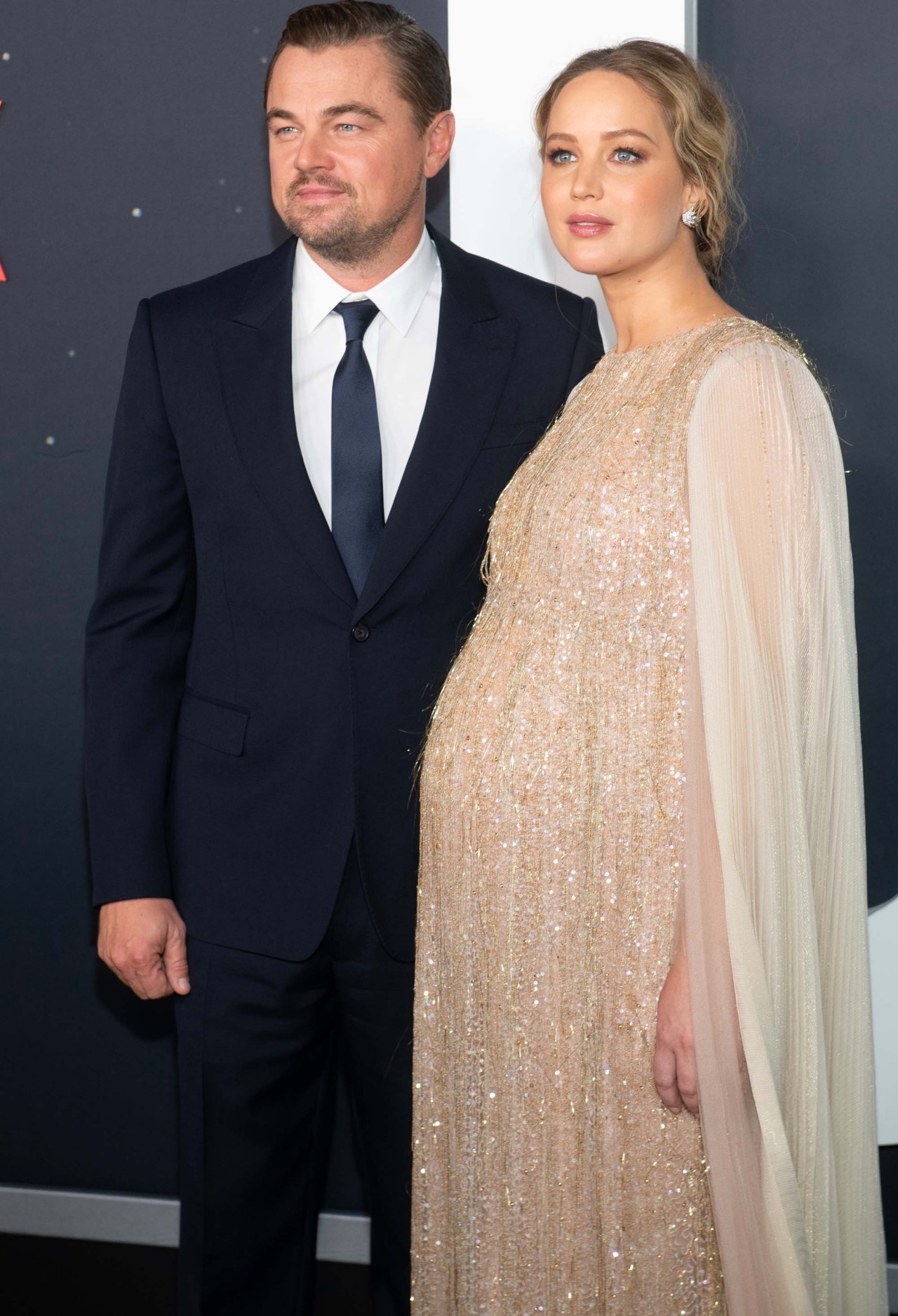 Jennifer Lawrence sinh con dau long anh 2