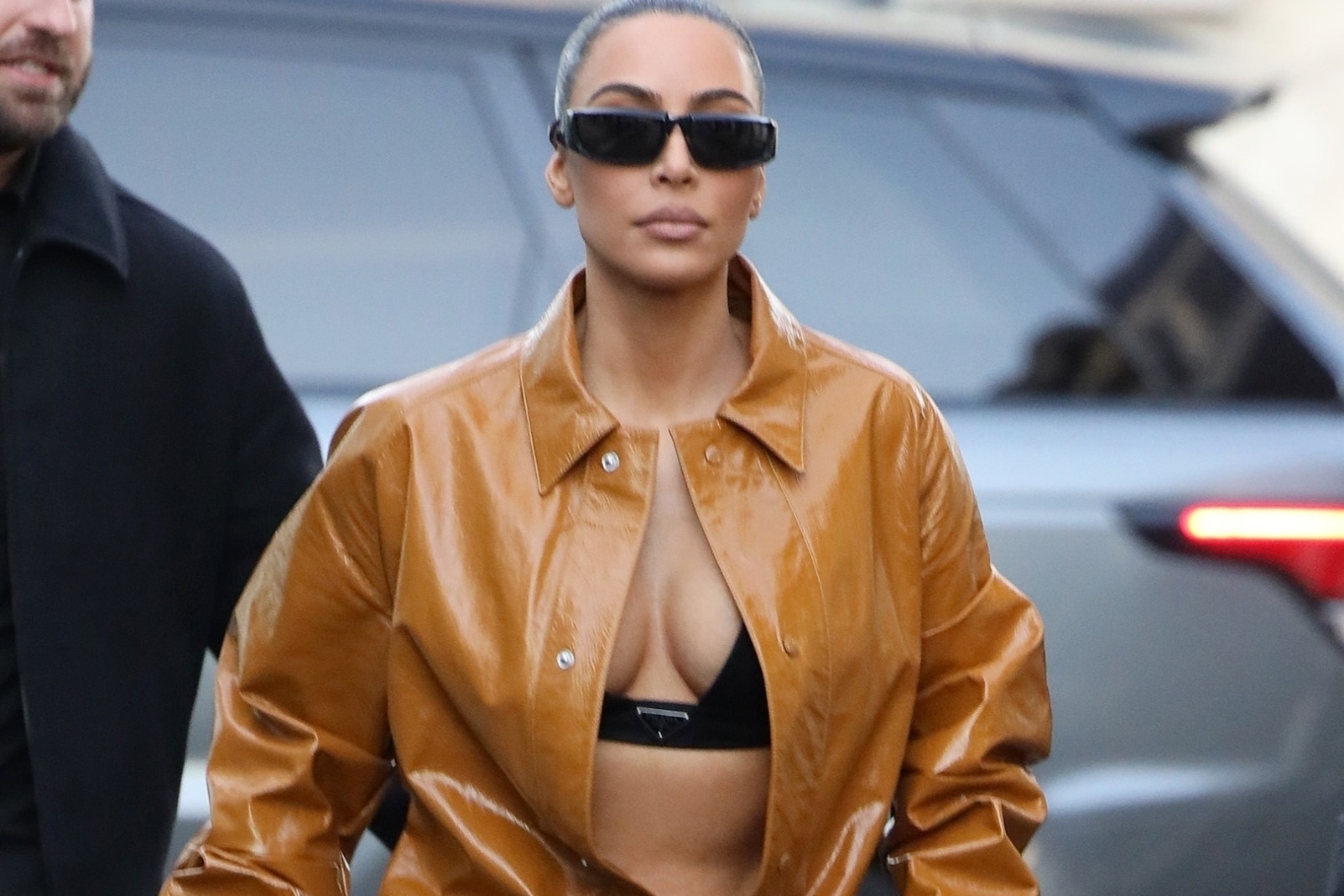 Kim Kardashian mua may bay 95 trieu USD hinh anh