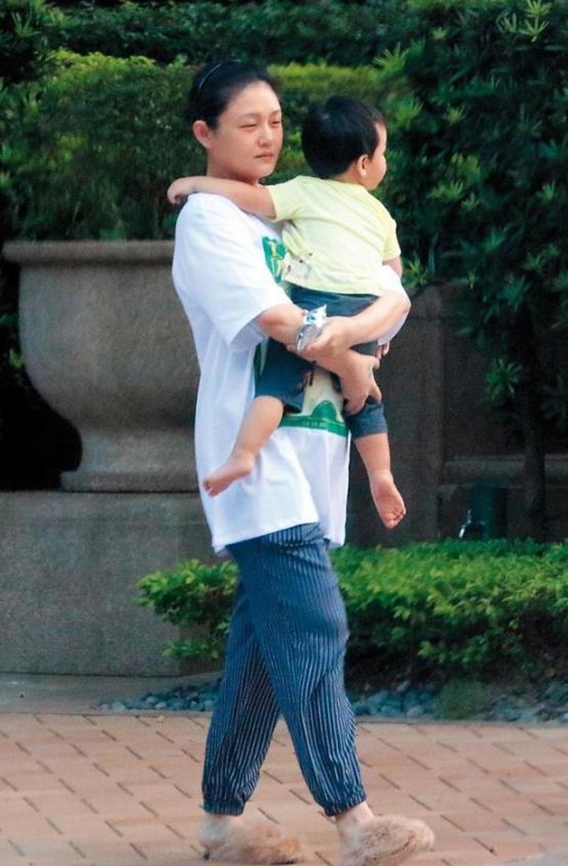 cuộc hôn nhân sóng gió của Từ Hy Viên ảnh 5 cuoc hon nhan song gio cua Tu Hy Vien anh 5