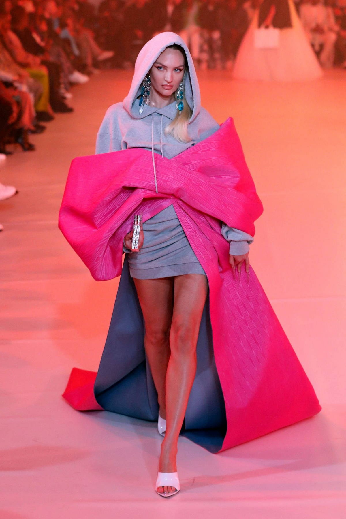 Candice sau khi rời Victoria's Secret ảnh 3 Candice sau khi roi Victoria's Secret anh 3