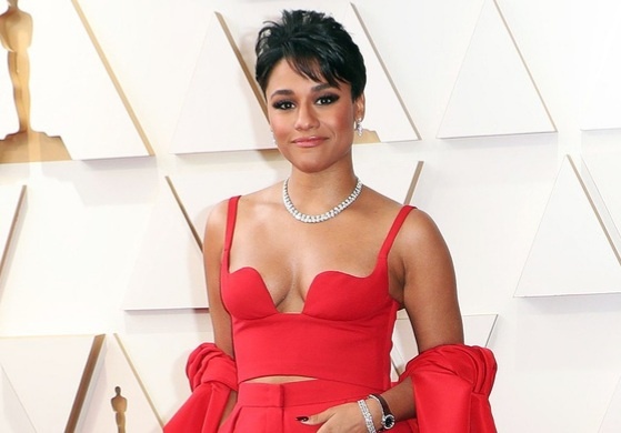 Sao nu dong tinh lap ky luc tai Oscar 2022 hinh anh