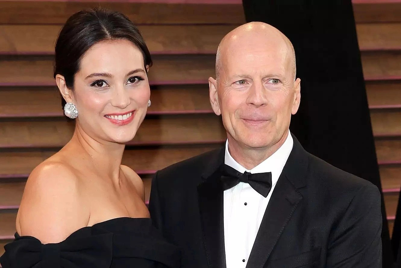 Bruce Willis ban thao 4 biet thu tri gia 65 trieu USD hinh anh