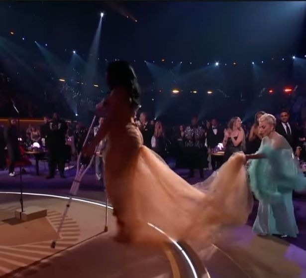 chuyen chua ke tai Grammy 2022 anh 9