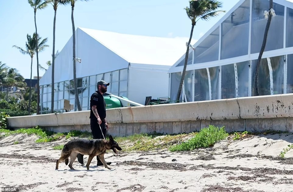 ben trong tiec cuoi 4 trieu USD cua Beckham anh 7