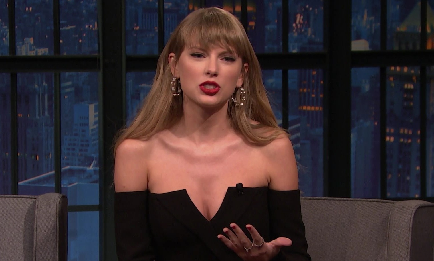 Sao hang A khien bat dong san bi doi gia hinh anh