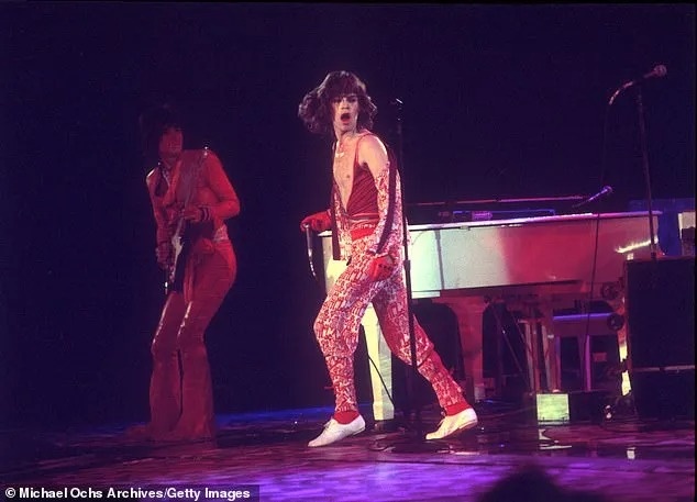 Harry mac jumpsuits anh 4