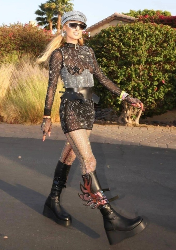 hoa hậu siêu mẫu tại Coachella ảnh 13 hoa hau sieu mau tai Coachella anh 13