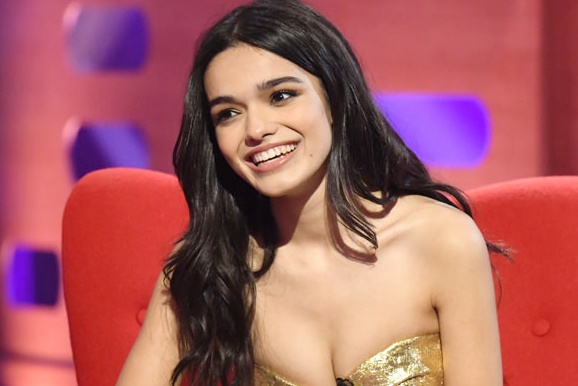 Rachel Zegler: 'Toi lien tuc bi hoi ve scandal quay roi cua ban dien' hinh anh