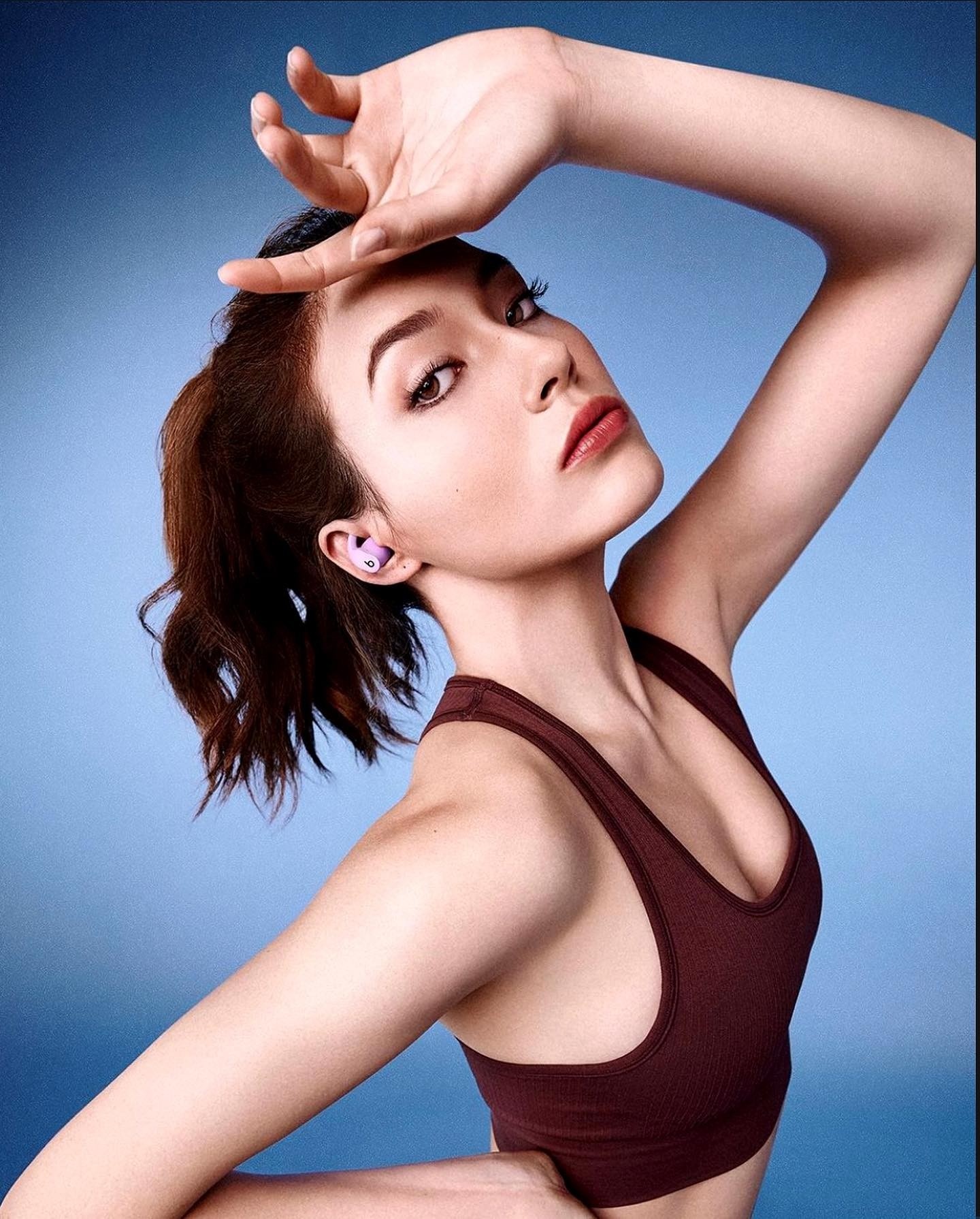 Eileen Gu bị chặn đường ảnh 3 Eileen Gu bi chan duong anh 3