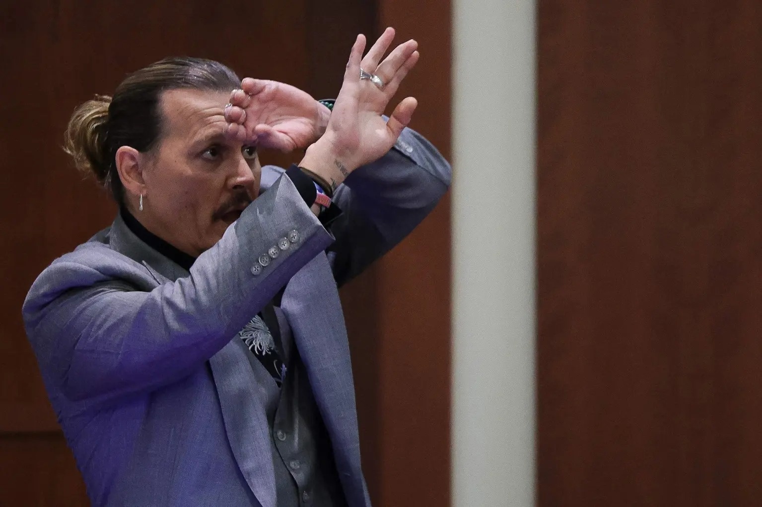 tình tiết gây sốc trong vụ kiện của Johnny Depp ảnh 3 tinh tiet gay soc trong vu kien cua Johnny Depp anh 3