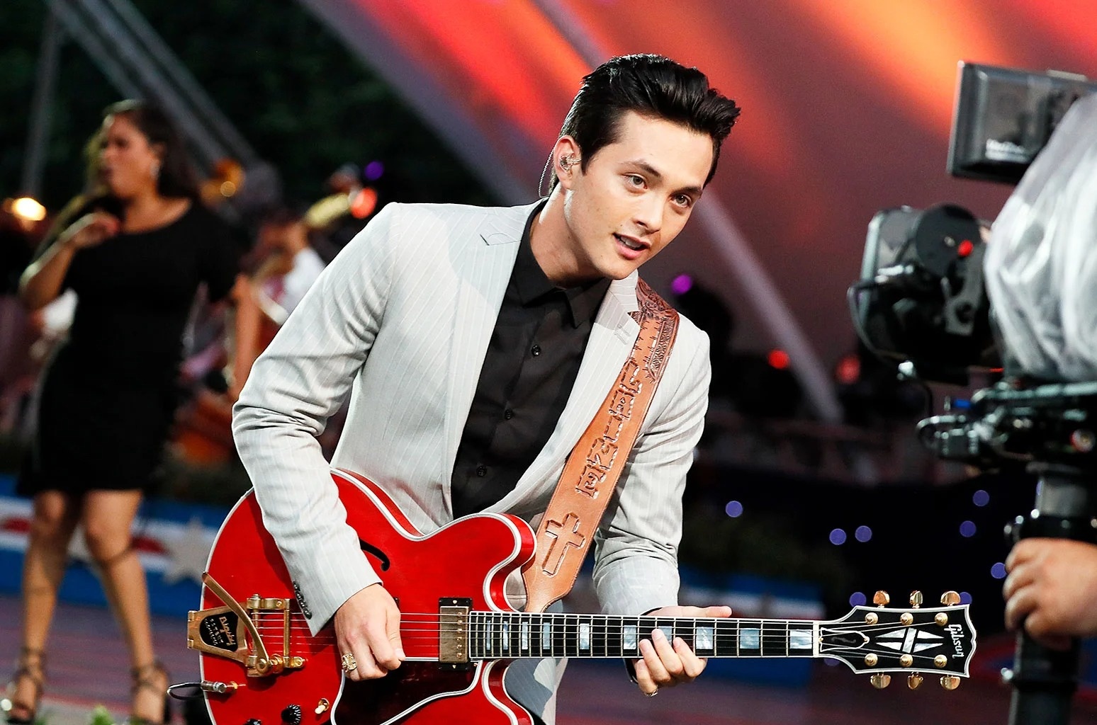 Quan quan Than tuong am nhac My bi bat hinh anh