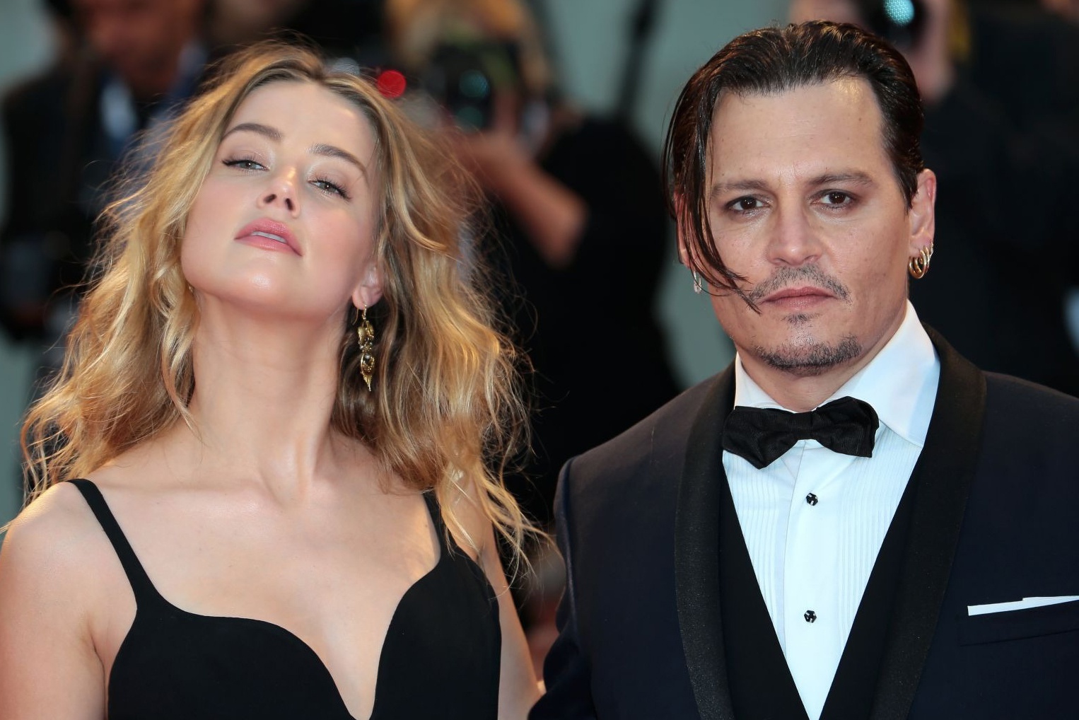 Amber Heard co loi hay Johnny Depp dien xuat qua gioi o phien toa hinh anh