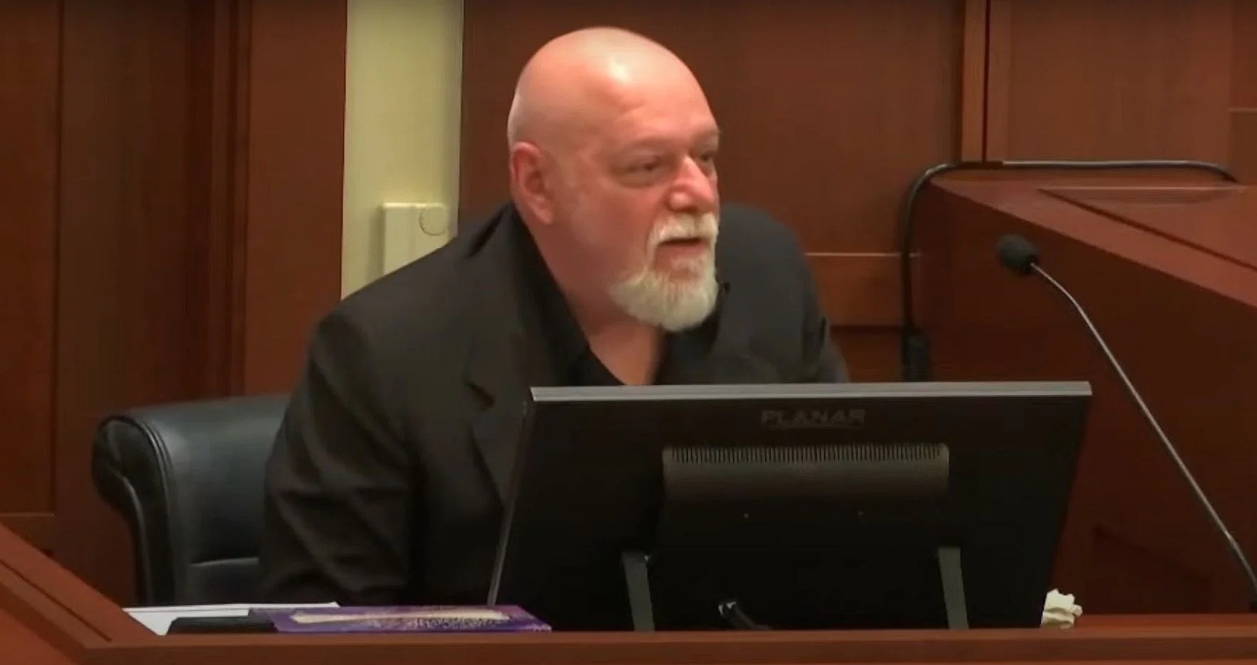 khoanh khac gay cuoi trong phien toa Johnny Depp anh 2