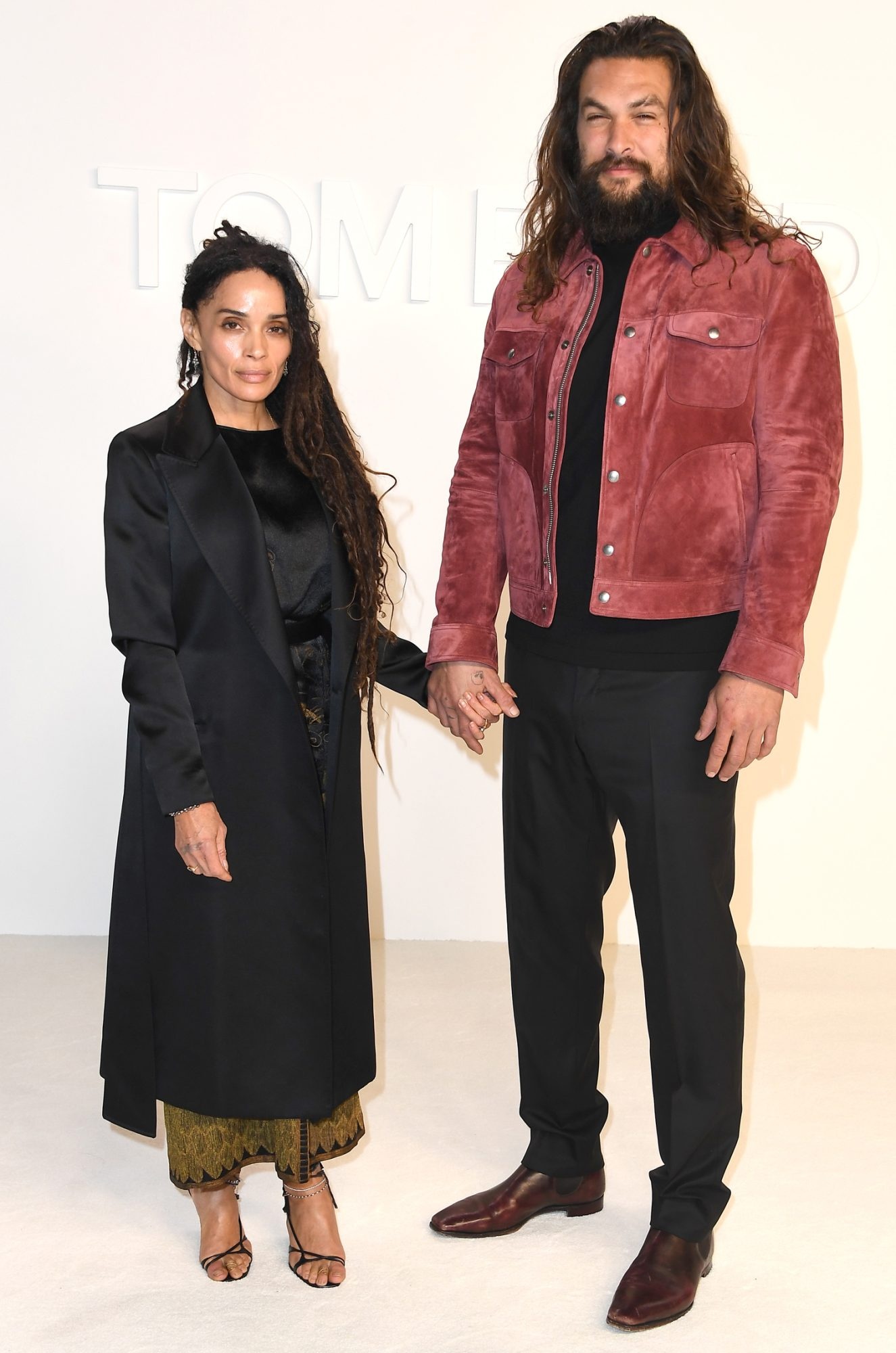 Jason Momoa co ban gai moi anh 2