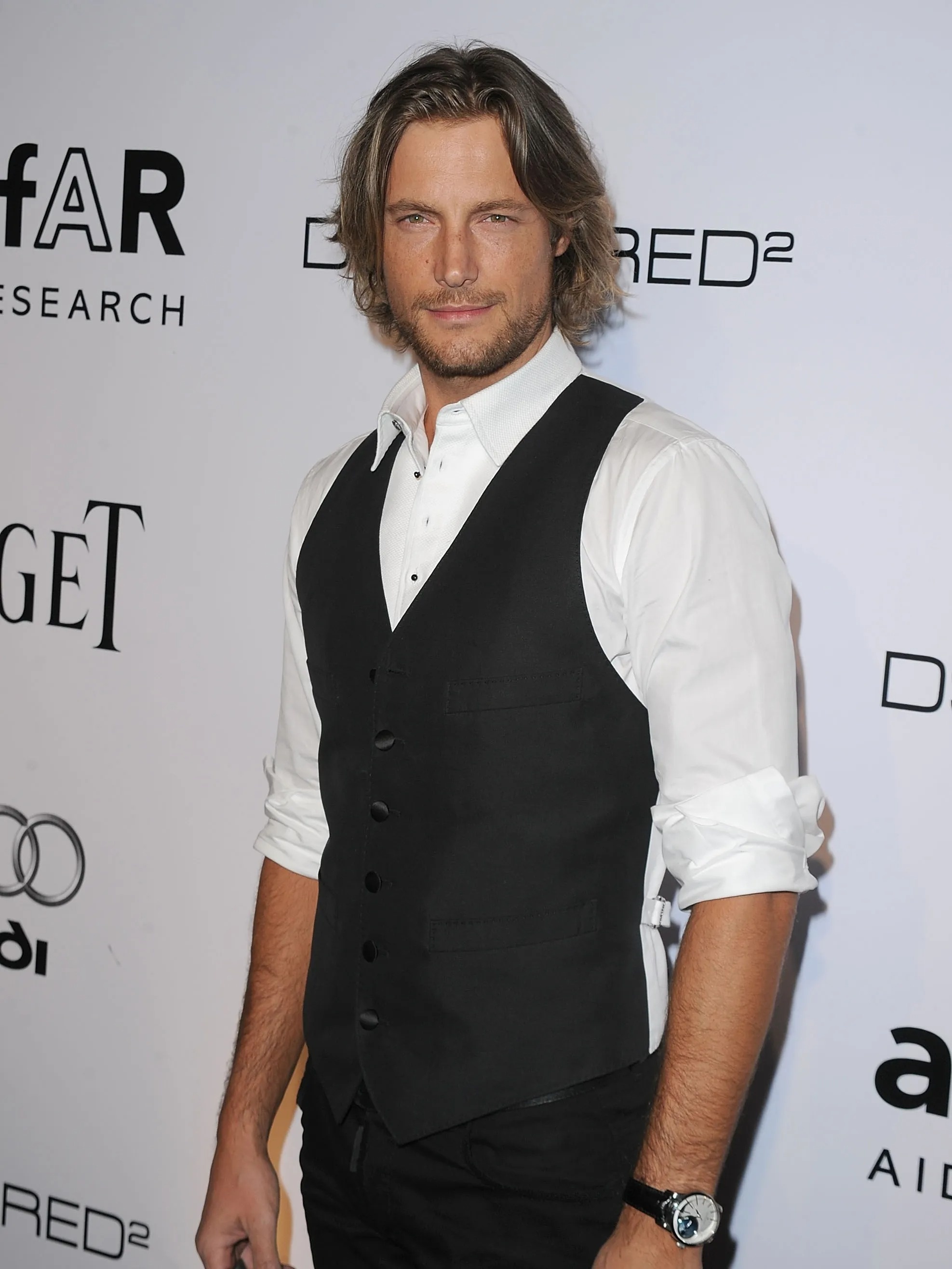 Chan dung ban trai moi cua Charlize Theron anh 3