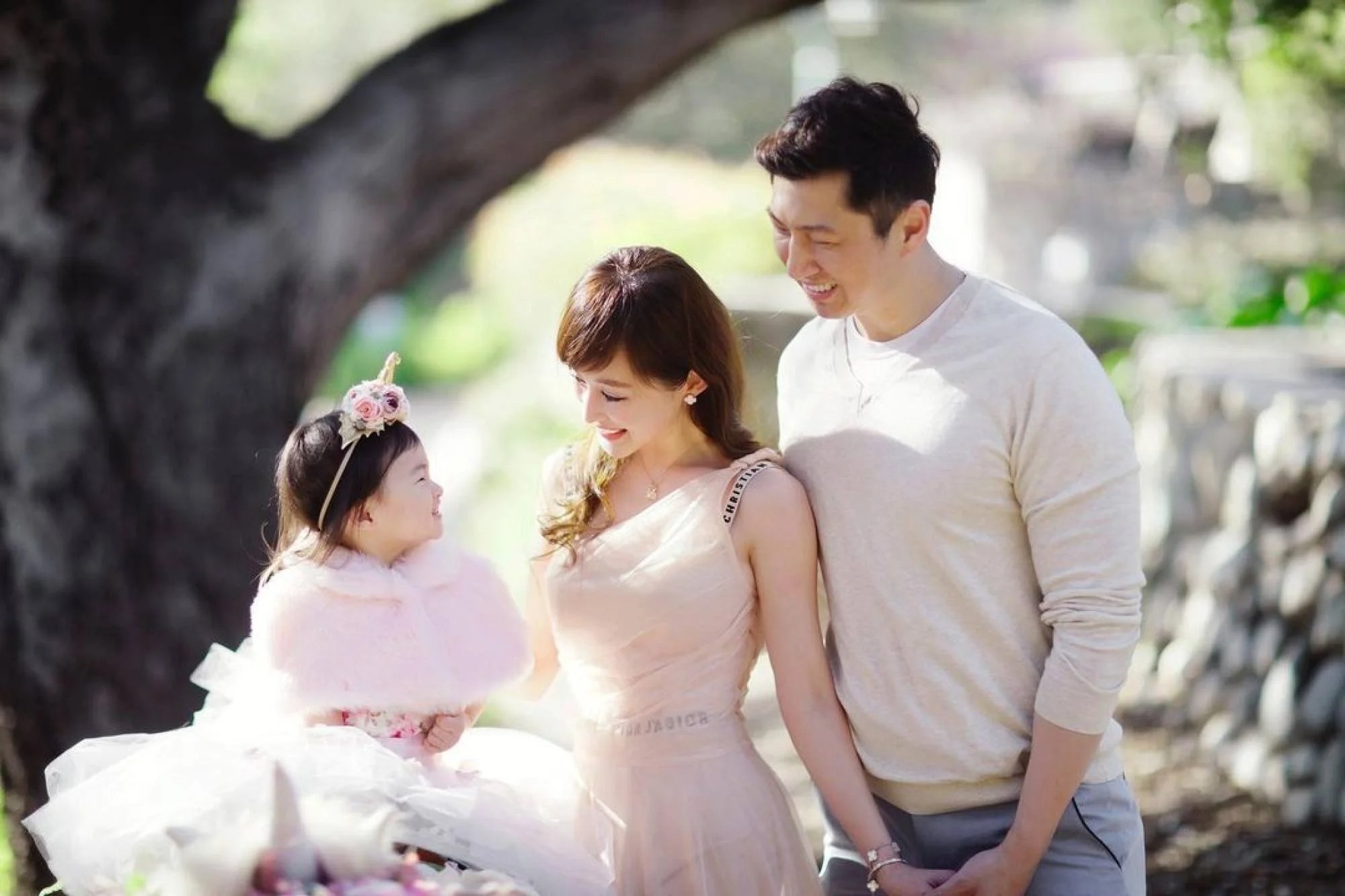 Bi an lon nhat cua Bling Empire anh 1