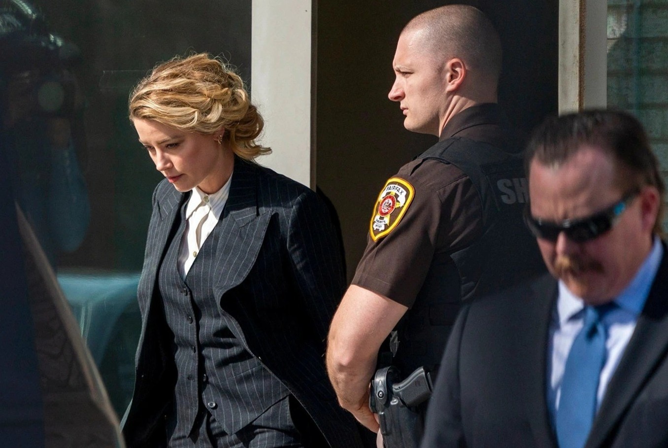 Dieu gi xay ra neu Amber Heard hoac Johnny Depp thua vu kien phi bang? hinh anh